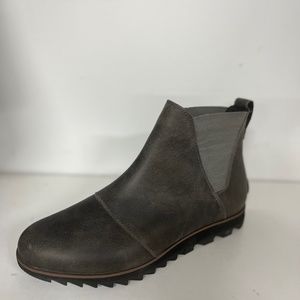Sorel Women’s Harlow Chelsea Boots sz 8.5